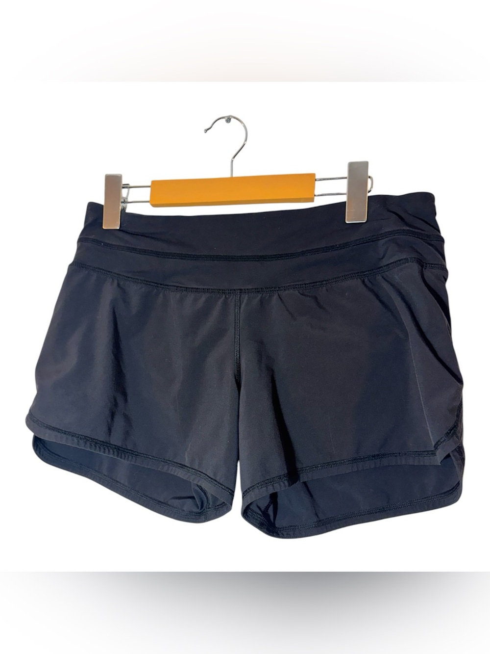 Lululemon Shorts - Size 6